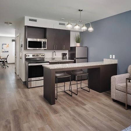 Stayapt Suites Greenville-Haywood Mall エクステリア 写真