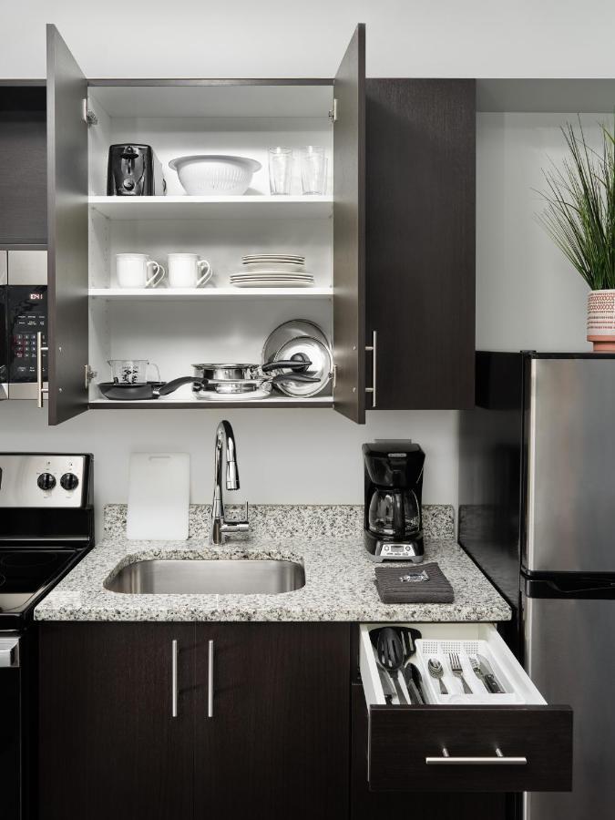 Stayapt Suites Greenville-Haywood Mall エクステリア 写真