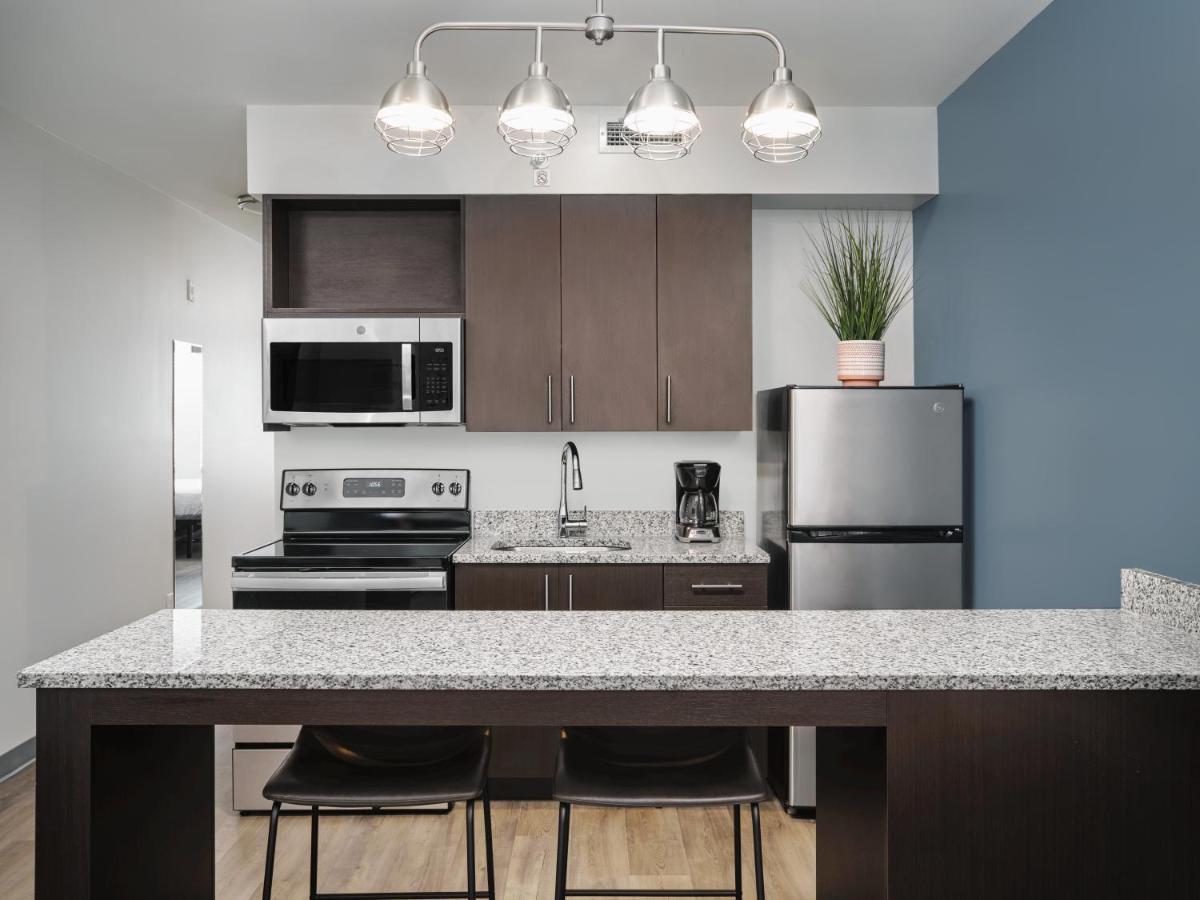 Stayapt Suites Greenville-Haywood Mall エクステリア 写真